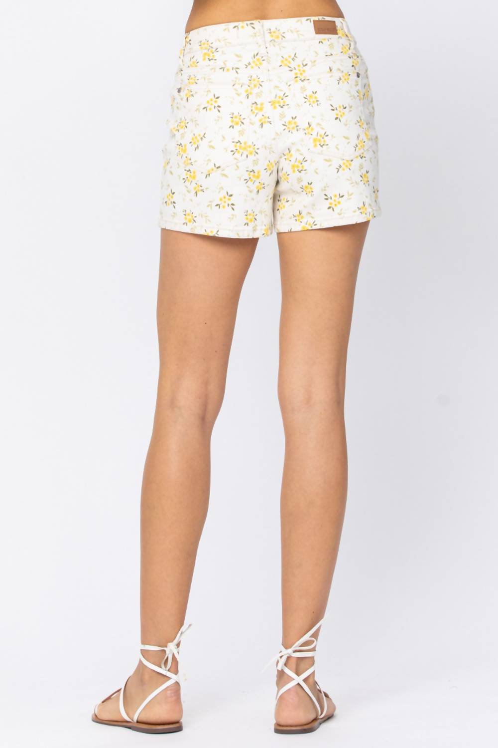 Judy Blue - Mid-rise Flower Print Shorts