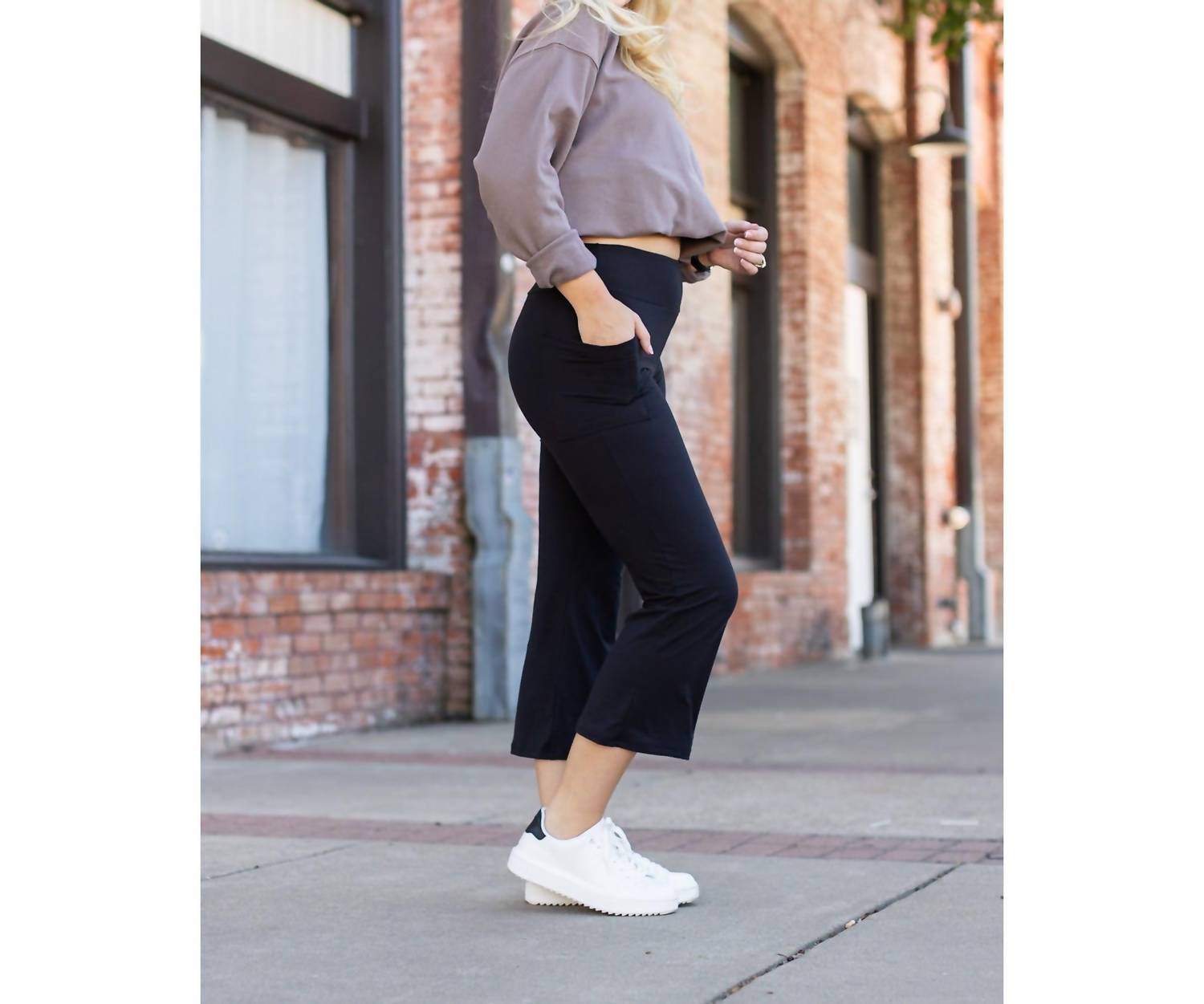Julia Rose - Delilah Kick Flare Leggings With Pockets