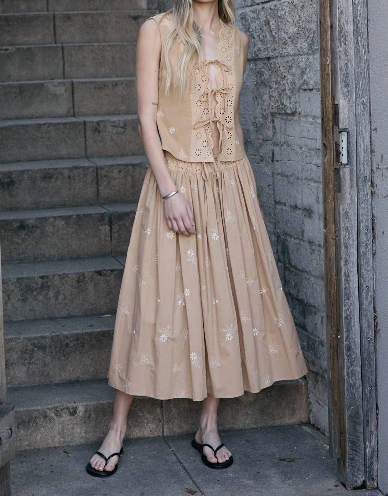 Raisonnel - Daisy Embroidered Smocked Midi Skirt