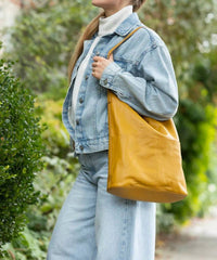 Risa - Women's Lila Pocket Tote