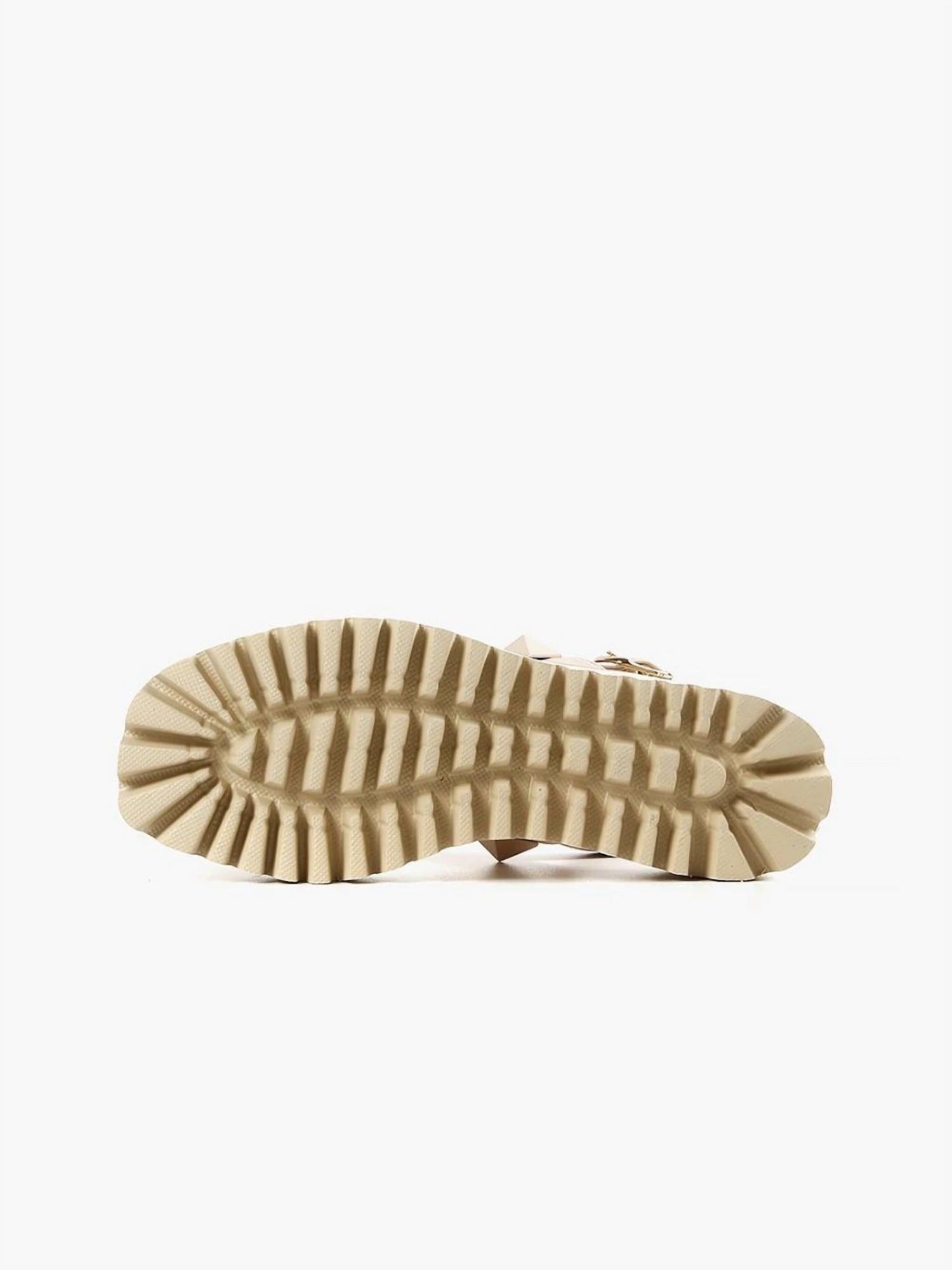 All Black - Pyramid Stud Flatform Sandal