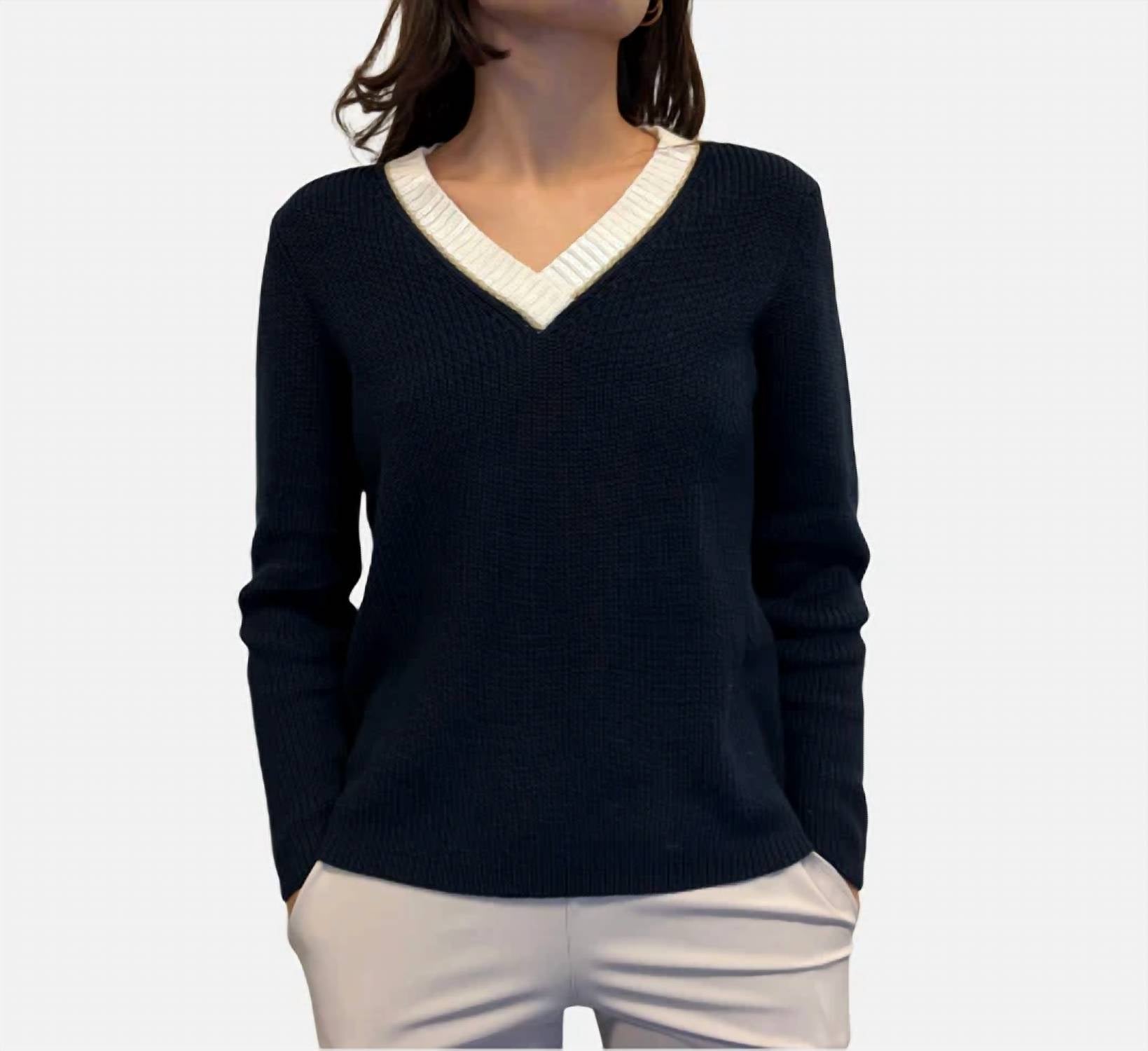 Elliott Lauren - Long Sleeve V-neck Sweater