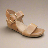 Sofft - Women's Vaya Low Wedge Sandal
