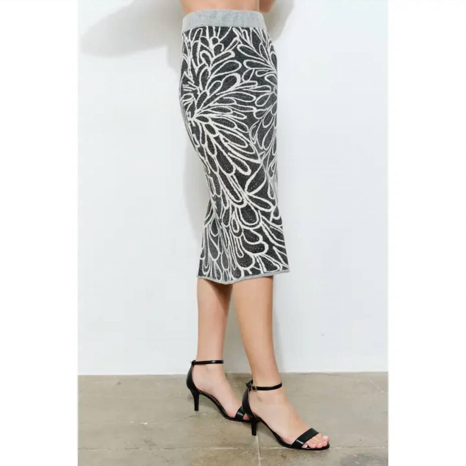 Ina Fashion - Glitter Detail Abstract Jacquard Knit Midi Skirt