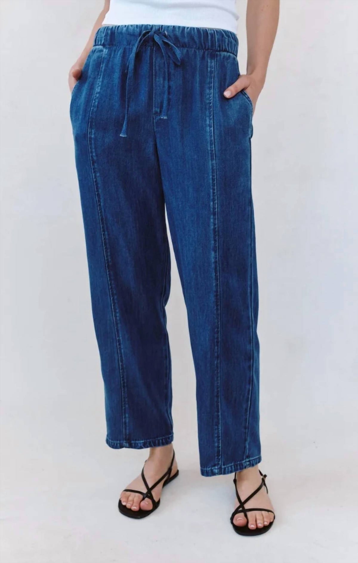 Bella Dahl - Seamed Soft Barrel With Elastic Back Jean