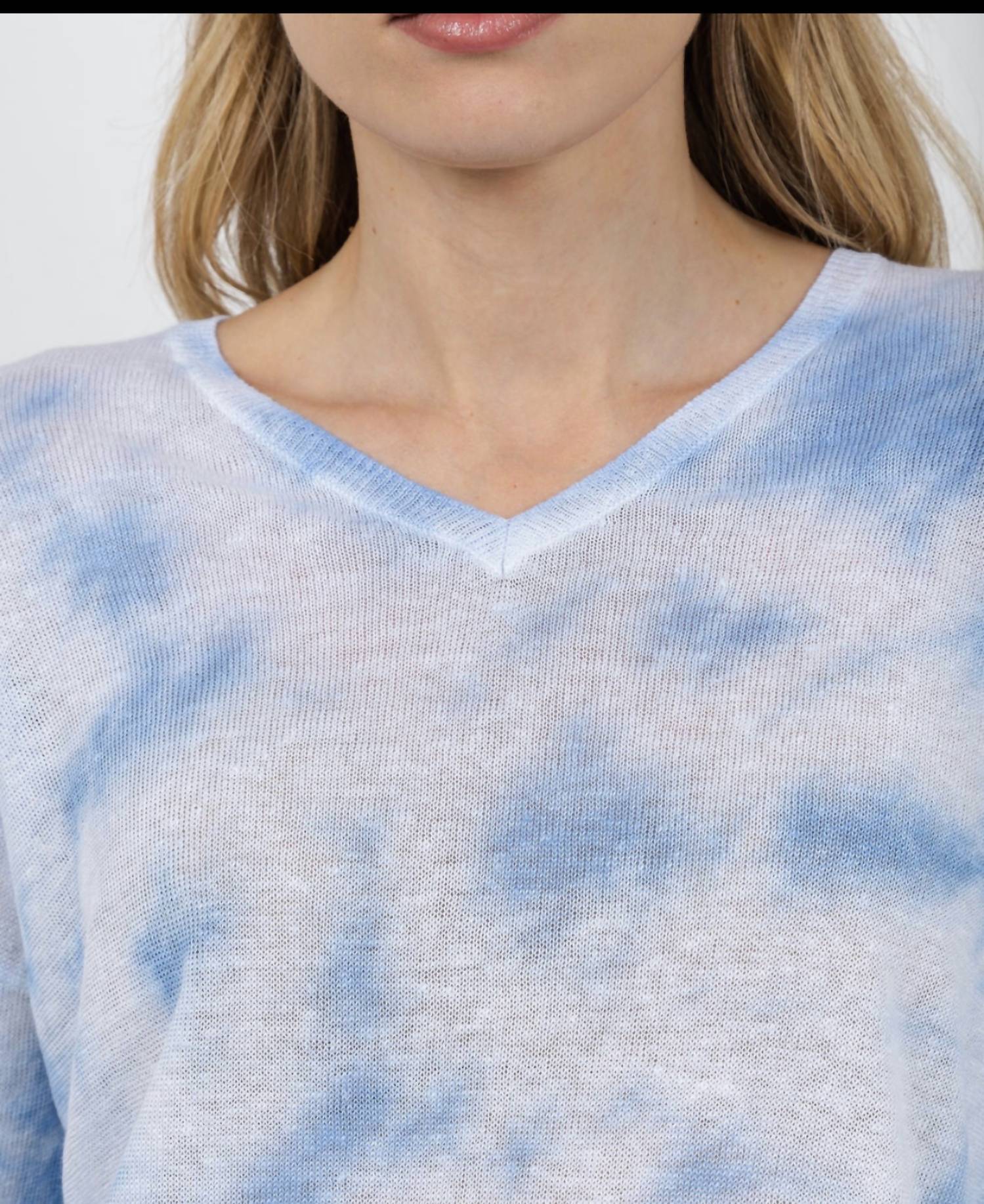 Elliott Lauren - Daydreaming Printed V Neck Top