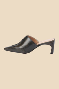 Matisse Women's Crawford Pointed Toe Mules in black - women's shoe - detail view
