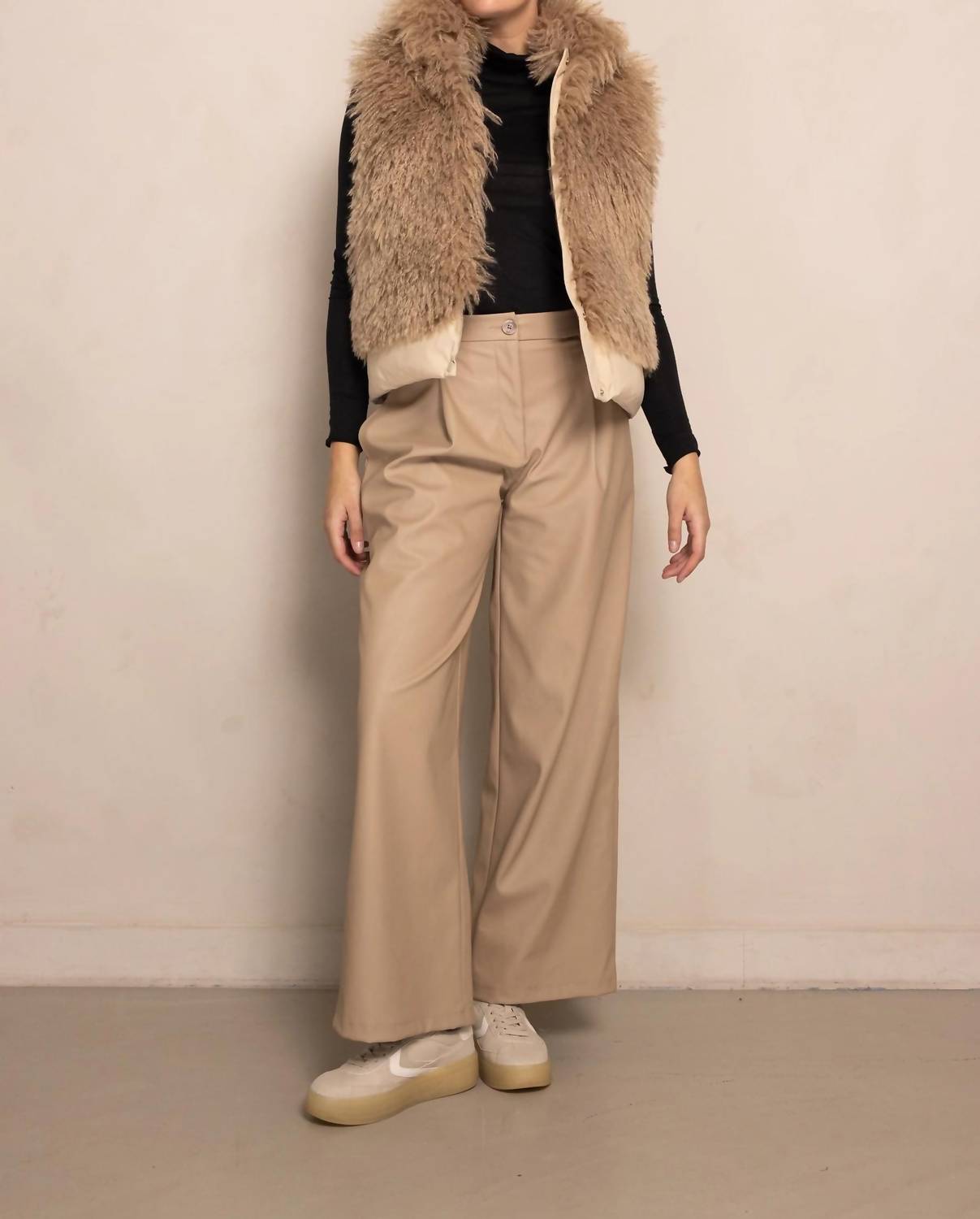 Zhrill Zhane Vest in taupe - women's jacket