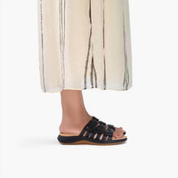 Clarks - Women's Maelynn Abby Slide Sandals