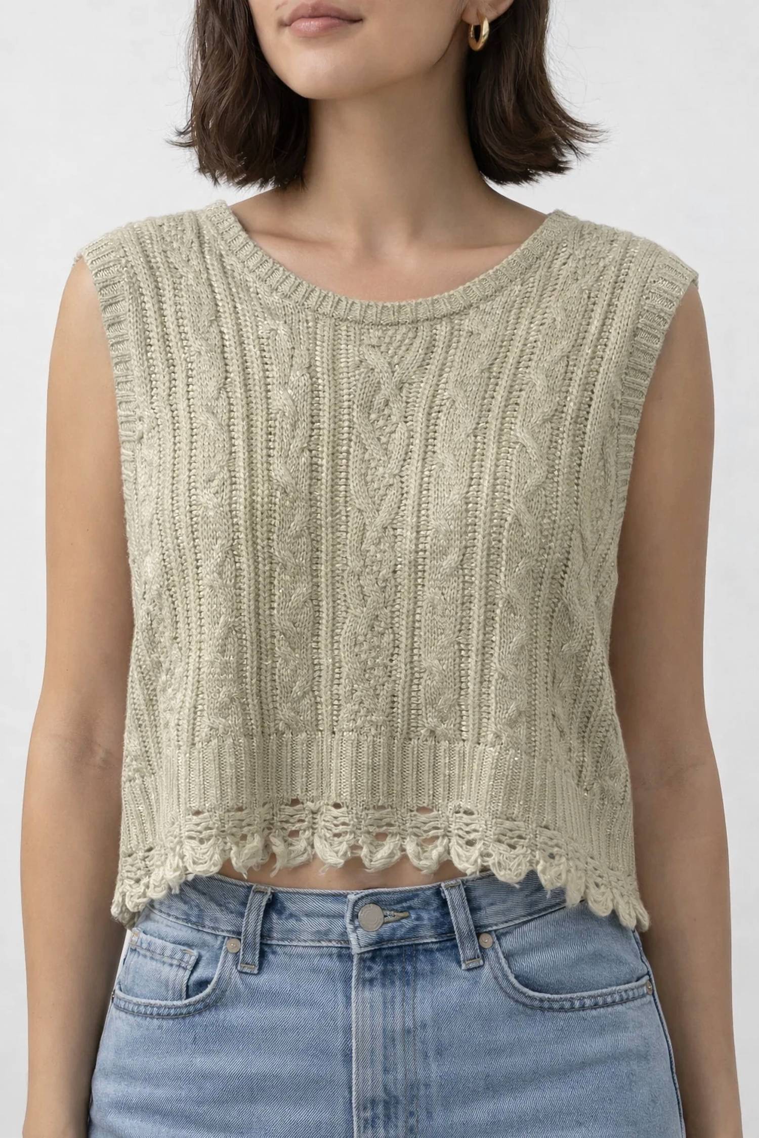 Modo Borboleta - Oversized Sleeveless Knitted Top