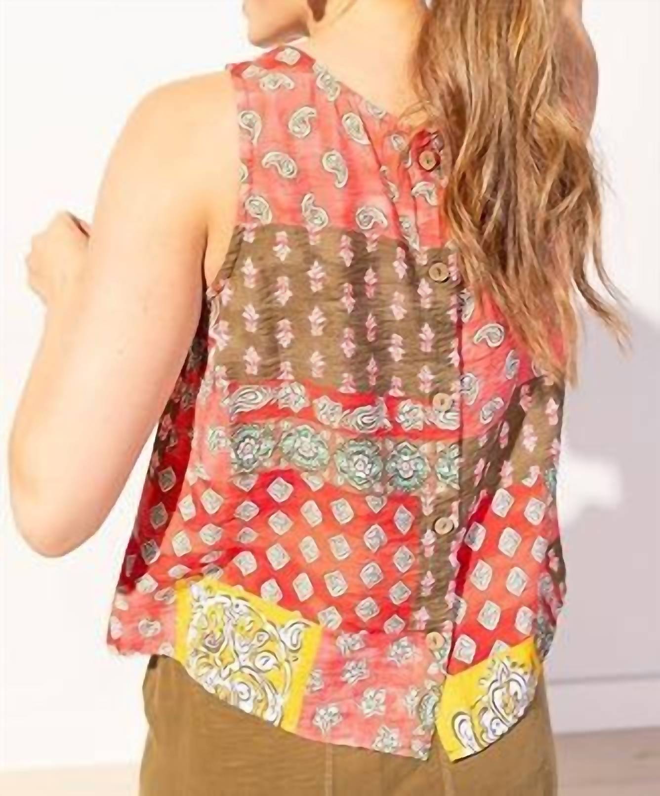 Escape - Women's Sleeveless Shirt