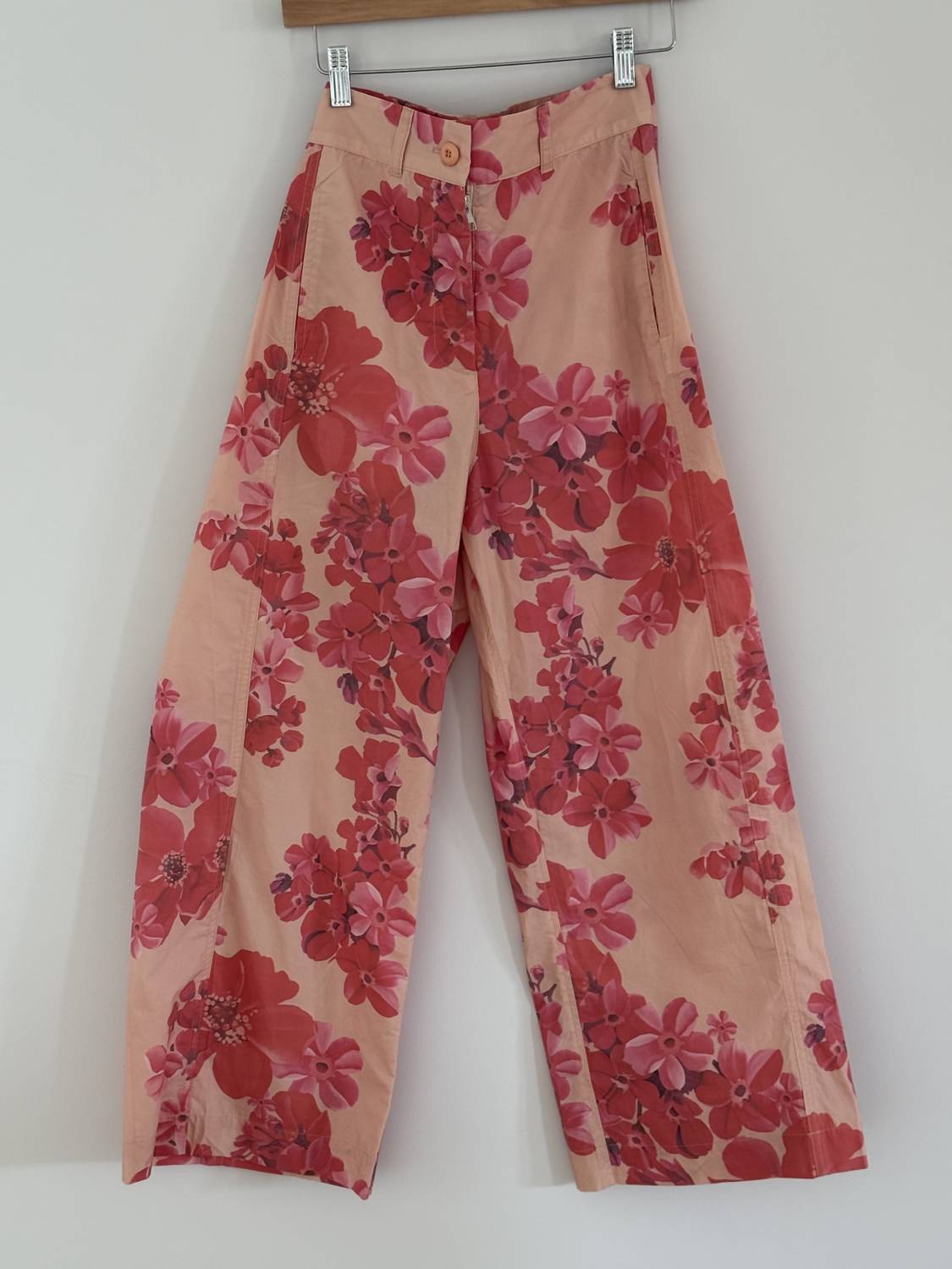 A SHIRT THING Women's Marnie Floral Parachute Pant in tan - women's pants