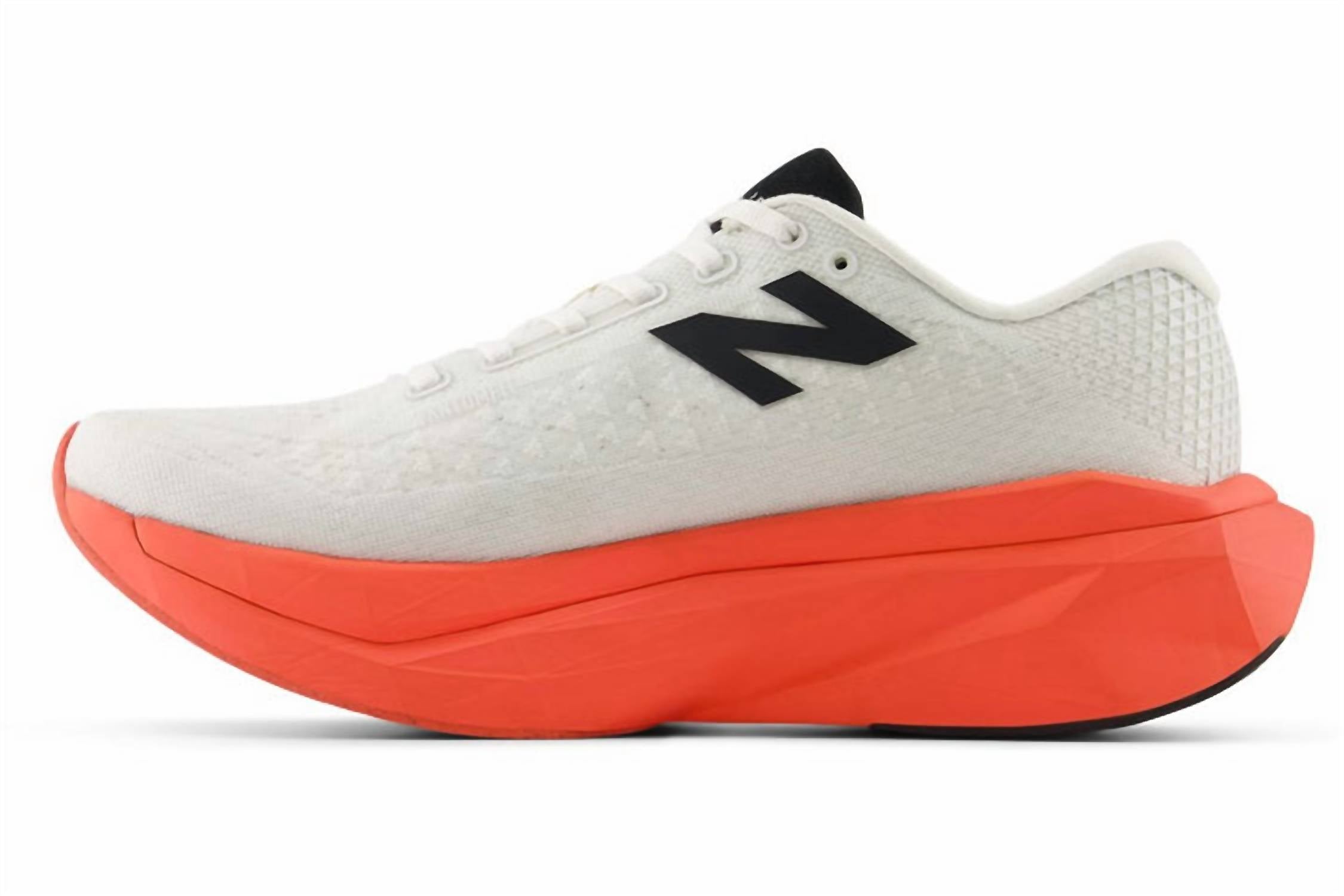 New Balance Men's Fuelcell Supercomp Trainer V3 Shoe in urgent red sea salt - men's shoe - detail view