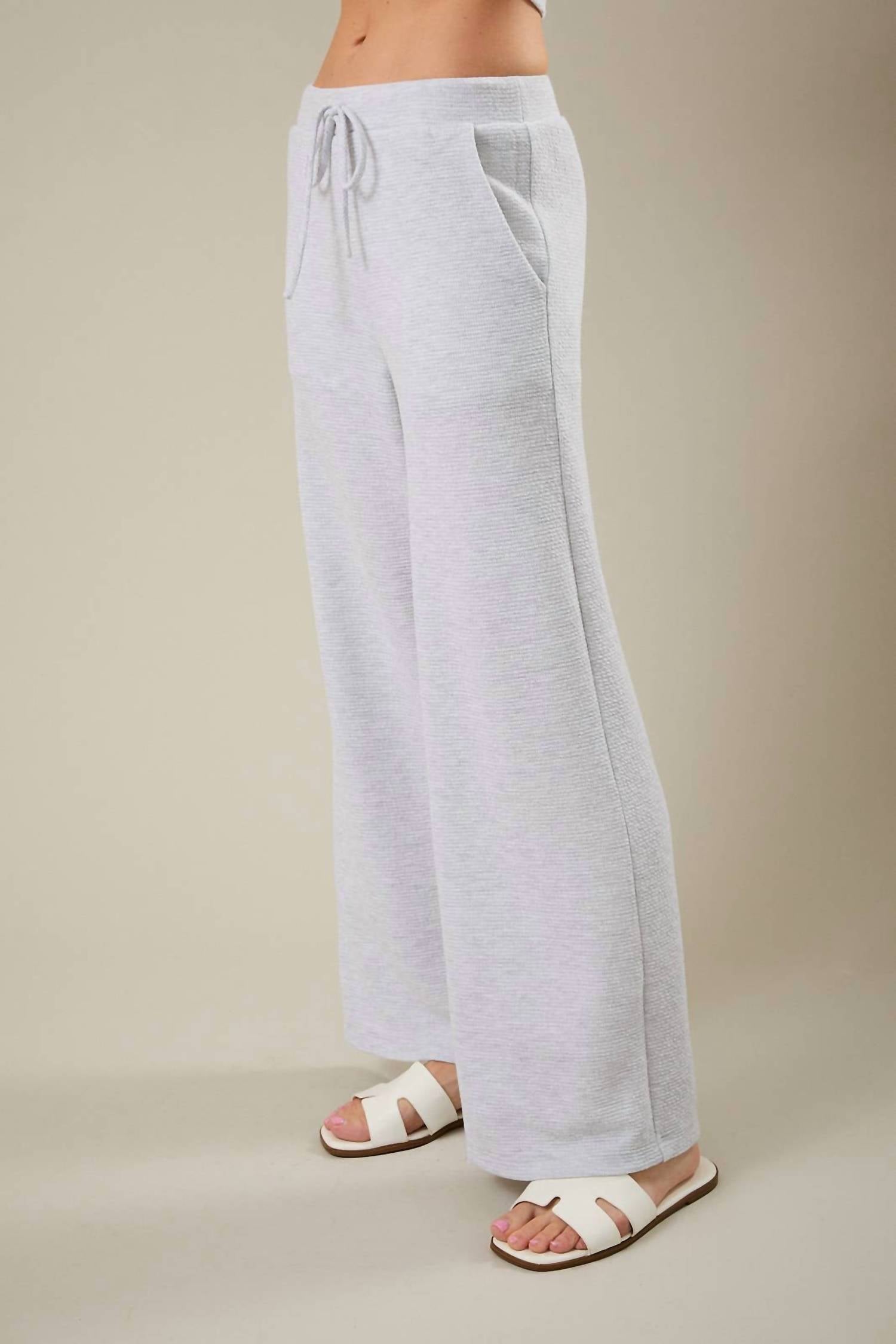 GILLI Mid Rise Drawstring Wide Leg Pants in heather grey - women's pants - view 4
