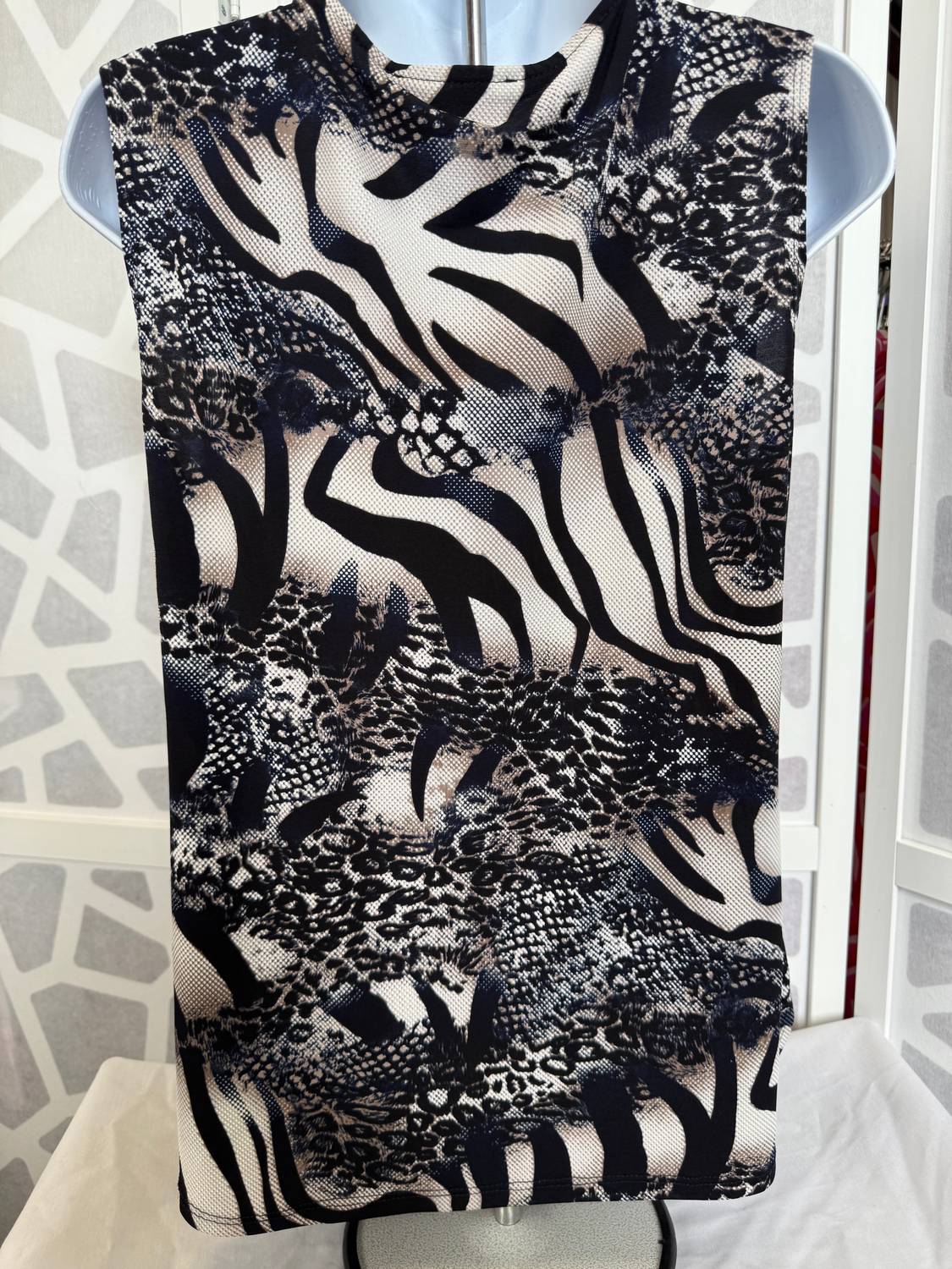 Frank Lyman - Animal Print Top