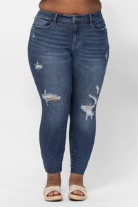 Judy Blue Spice it Up Vintage cut off Relaxed Jeans in dark wash - women's jeans - detail view