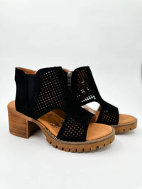 Very G - Women's Faux Suede Chunky Heel Sandal