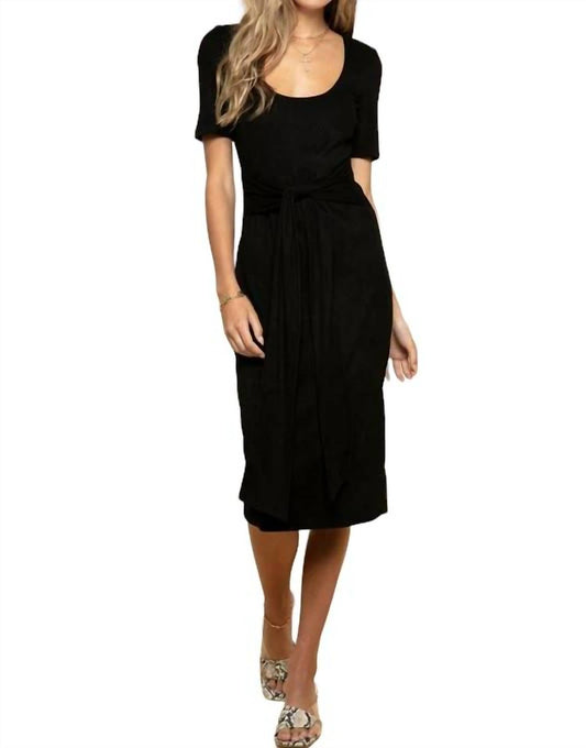 Levee - Melrose Tie Waist Midi Dress