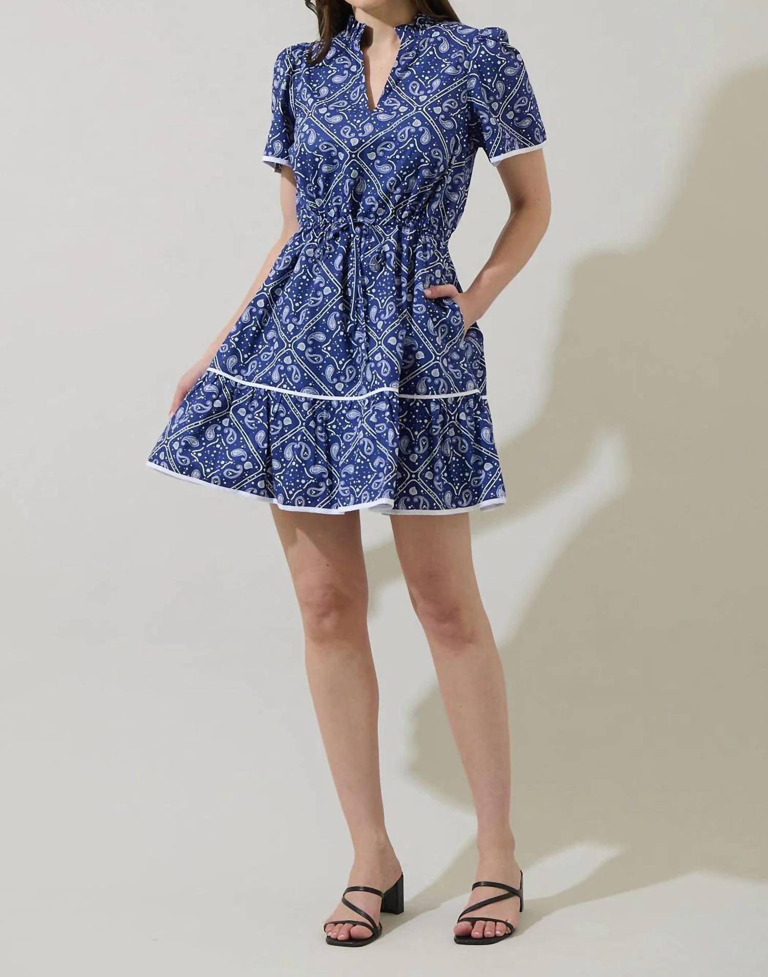 Sugarlips - Zenira Paisley Jazlene Shift Mini Dress