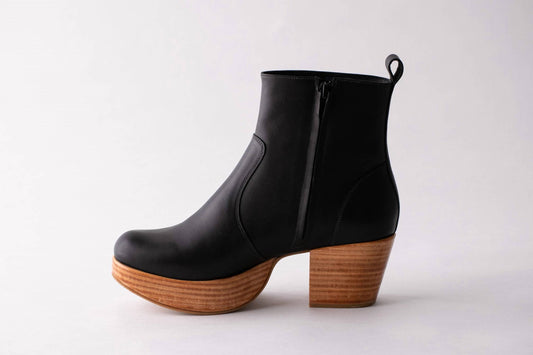 Charli - Women's Fortress Clog Boot