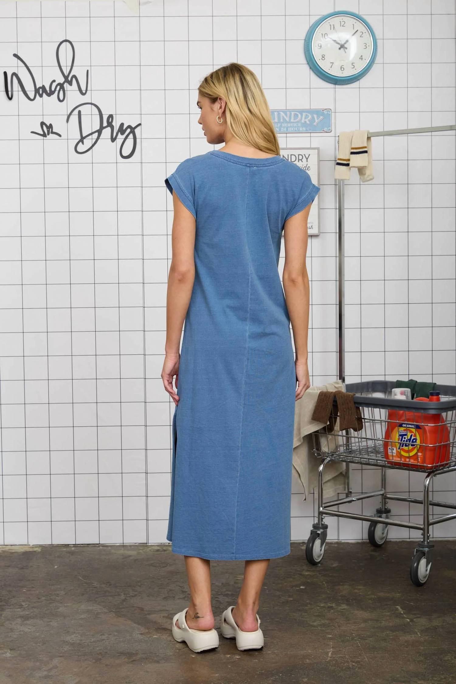 Joa - Short Sleeve Side Slit Detail Knit T-shirt Midi Dress