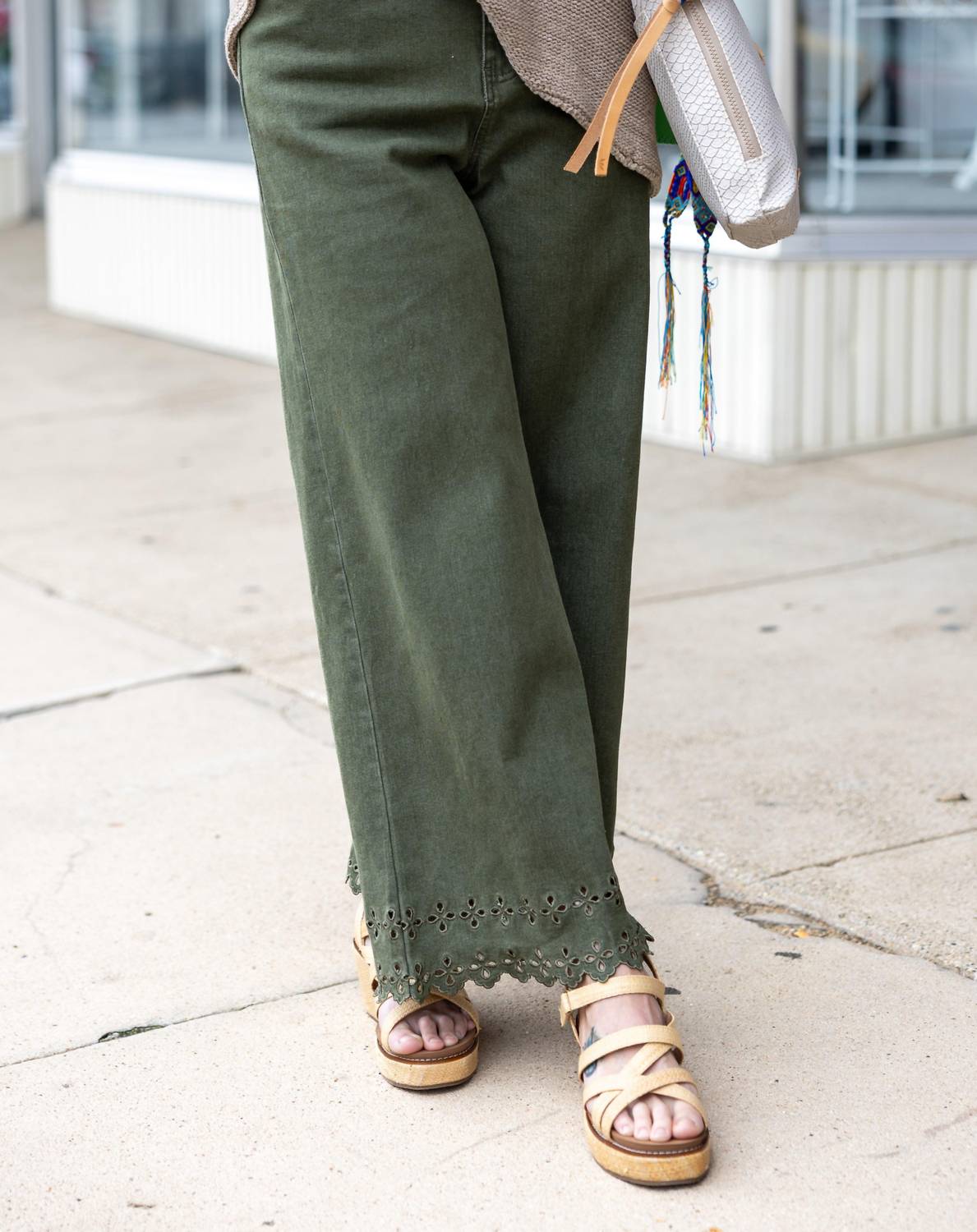Entro - Embroidered Border Hem Pants