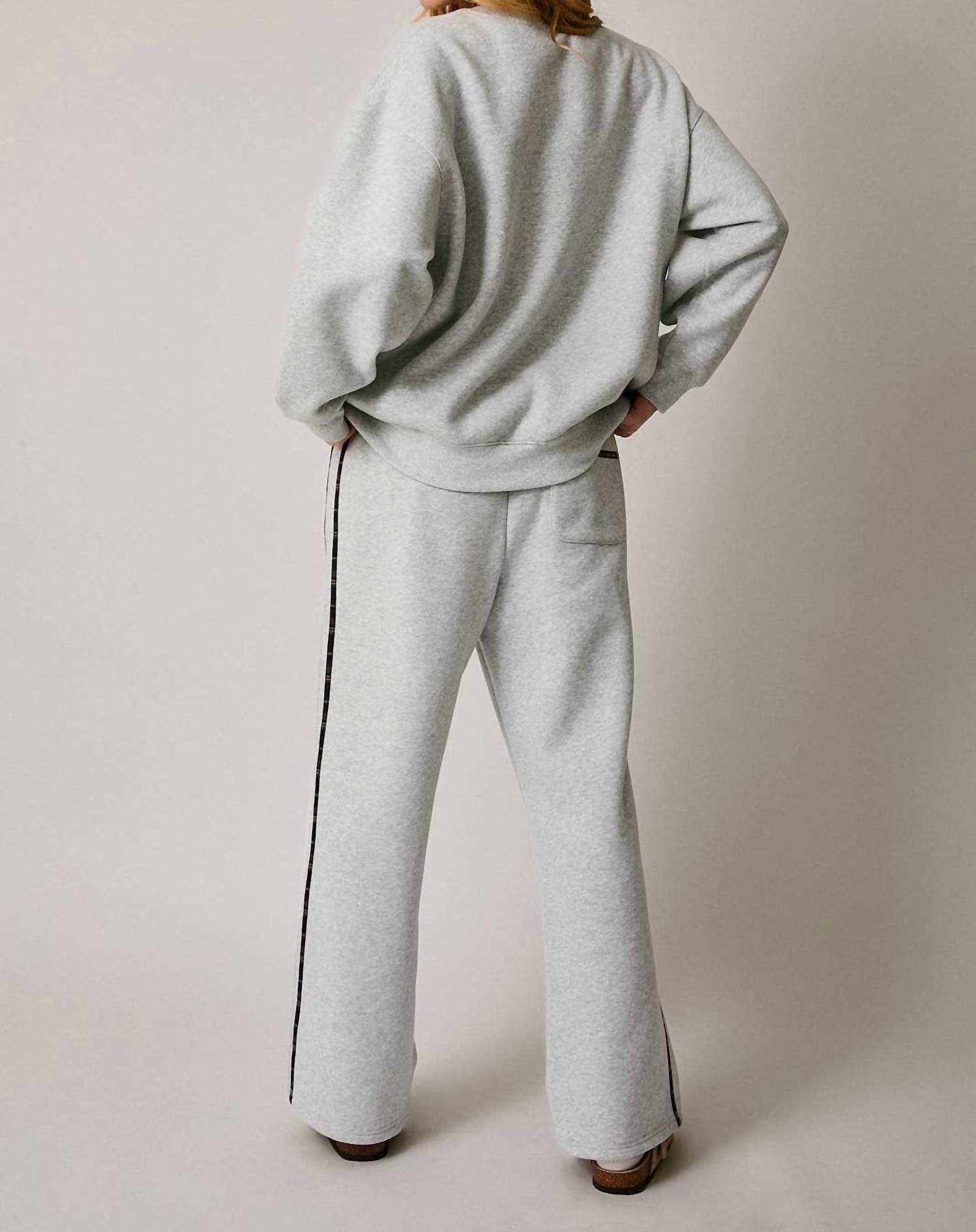 Sunday Edition - Cozy Club Embroidered Sweatshirt & Sweatpants Set