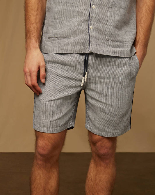 MEN WATER RESISTANT LINEN TRUNK