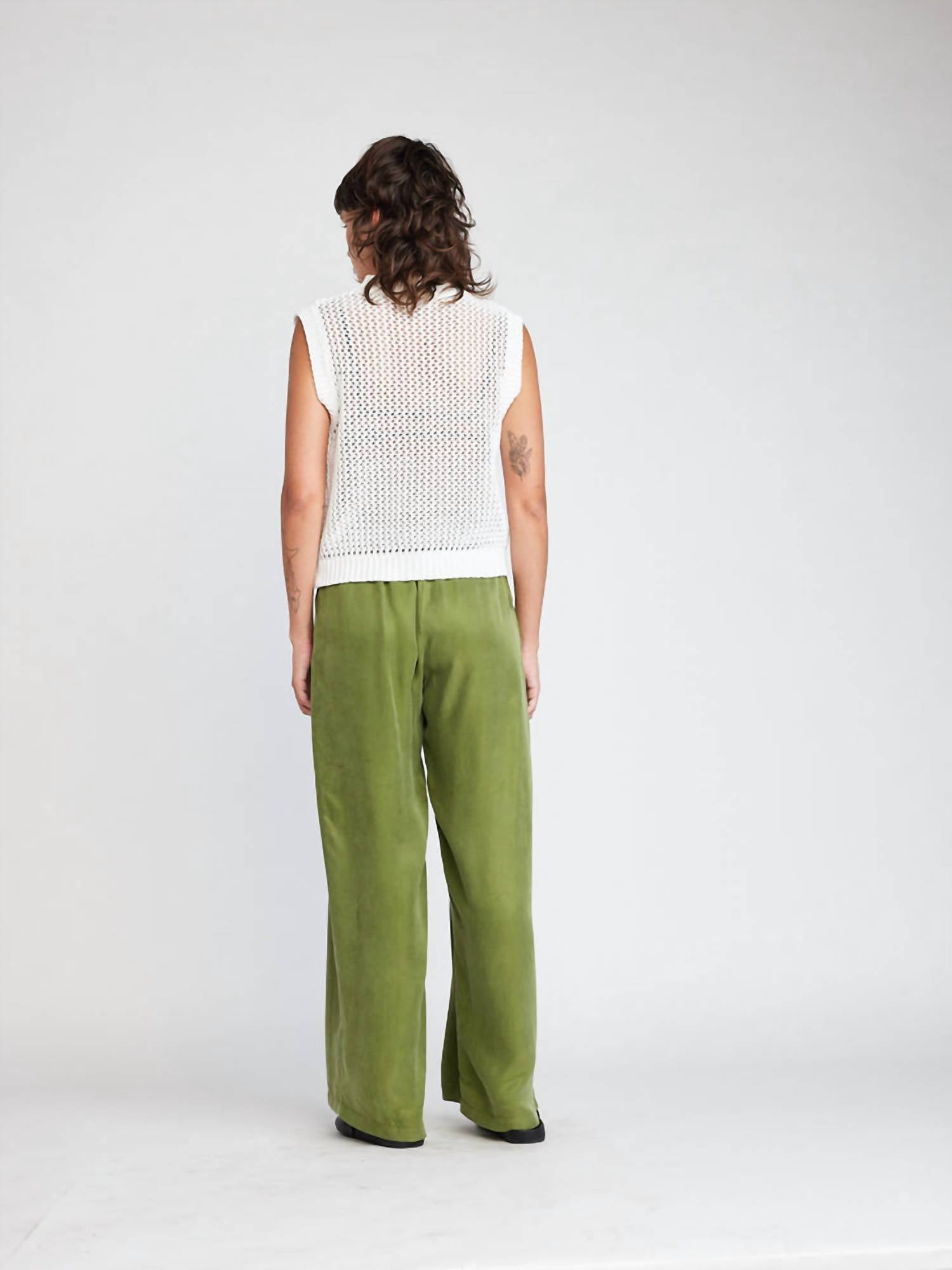 Self Contrast - Dade Crop Sleeveless Sweater
