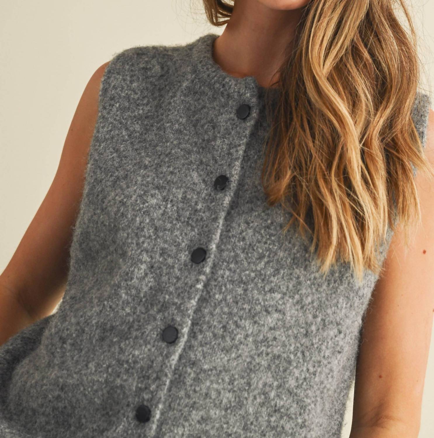 Klesis - Soft Button Detail Sweater Vest