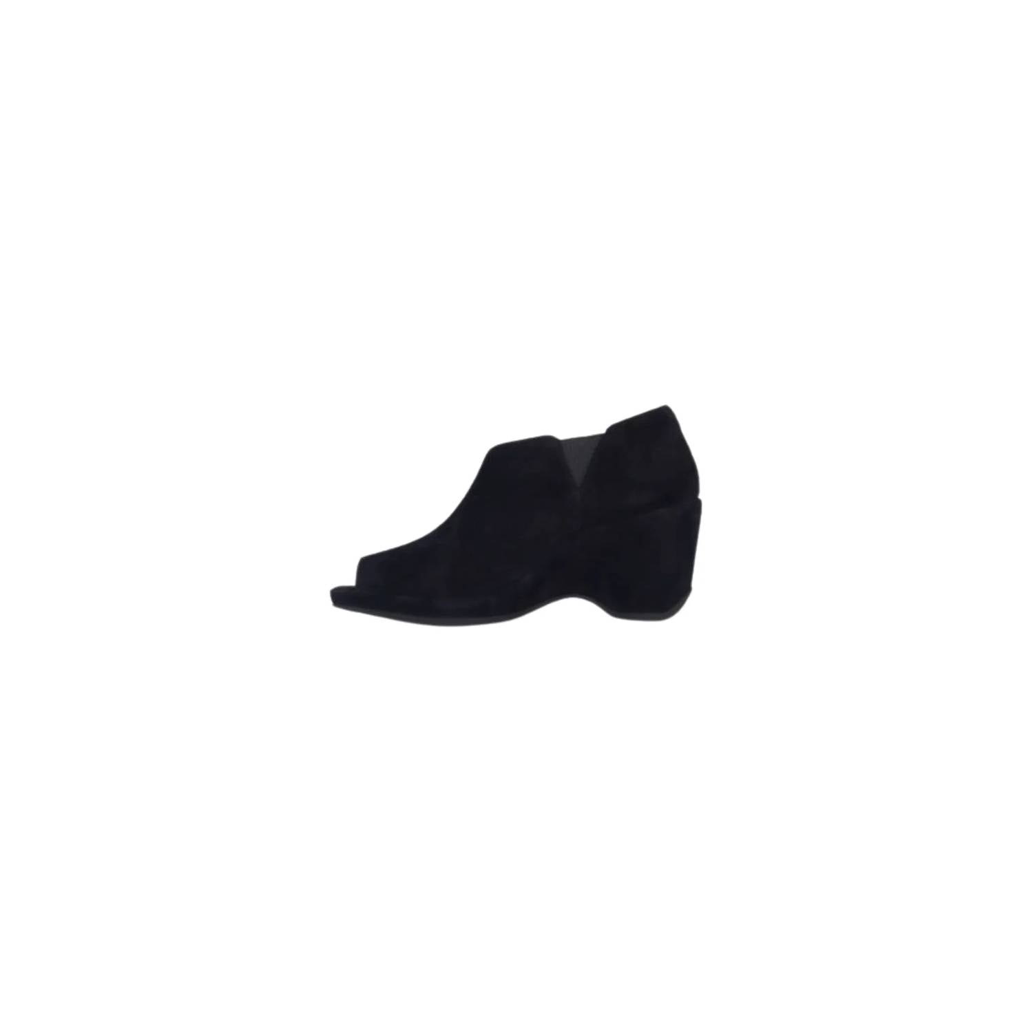 L'Amour Des Pieds - Women's Oksana Sandals