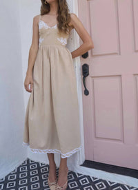 Moon River - Gillian Embroidered Midi Dress