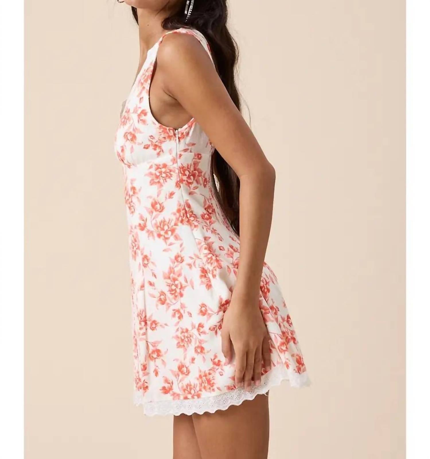 Sky To Moon - Floral V-Neck Scallop Lace Mini Dress