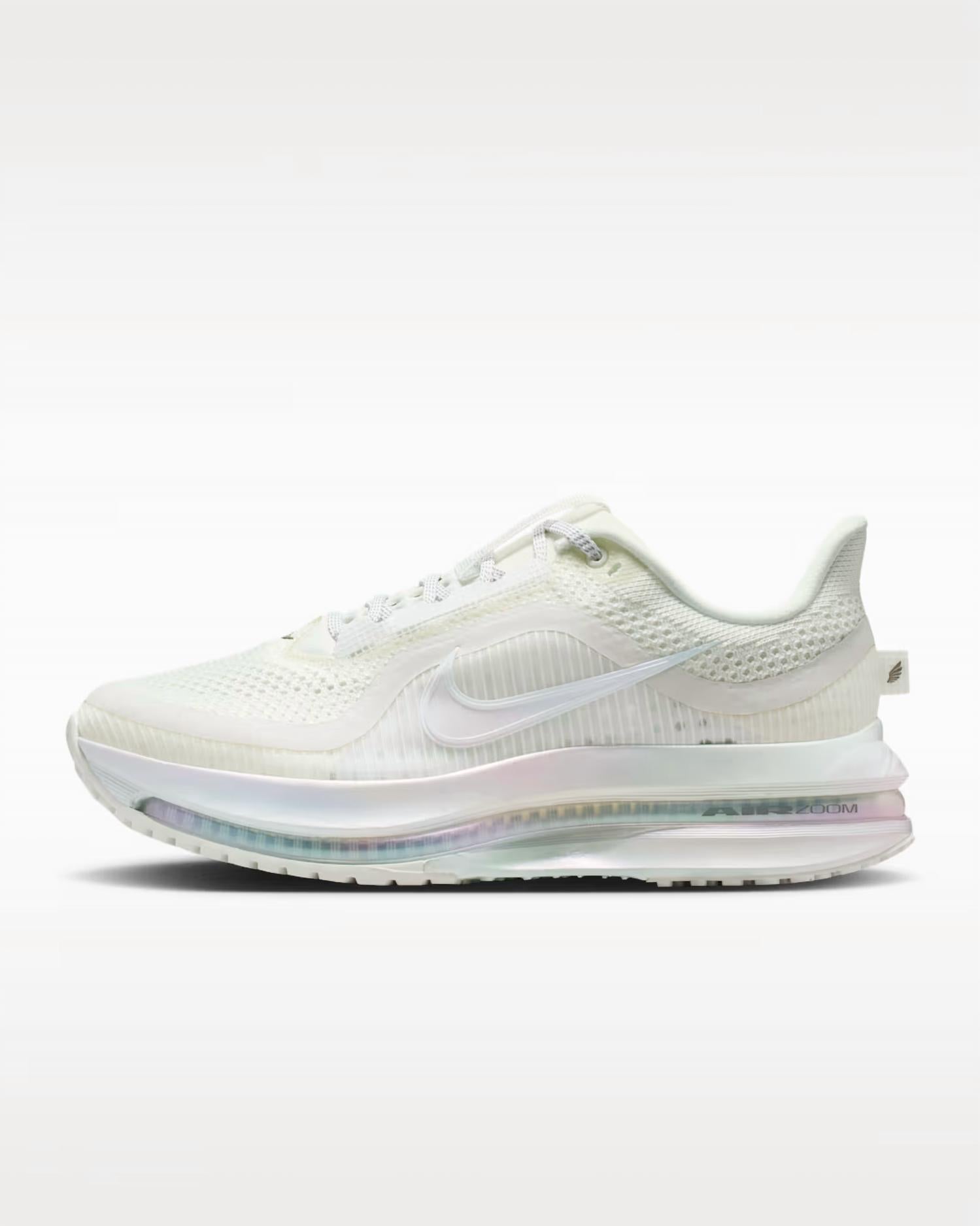 Nike - Women's Pegasus Premium Ess Road Running Shoes