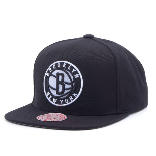 Mitchell & Ness - MEN'S NBA BROOKLYN NETS CORE BASIC SNAPBACK CAP