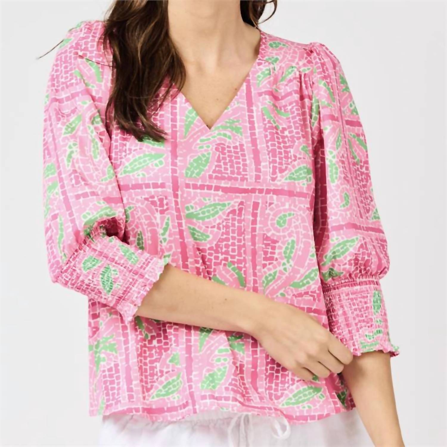 Mary Square - Ashlyn Trellis Tiles Top