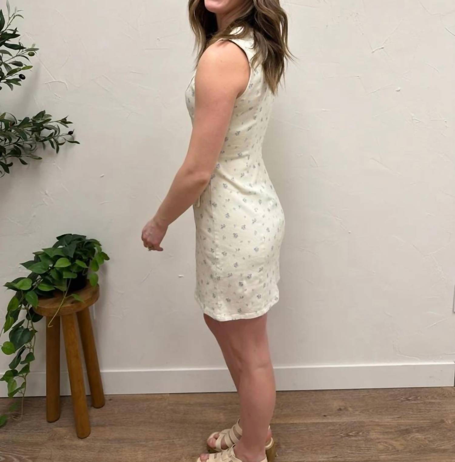 Sunday Edition - Boat Neck Sleeveless Ditsy Print Twill Mini Dress