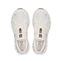 On - Women's Cloud X 4 Sneaker