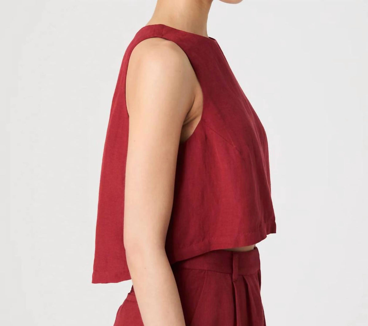 FRENCH CONNECTION Birdie Linen Shell Top in brick red 1 - women's shirt - detail view