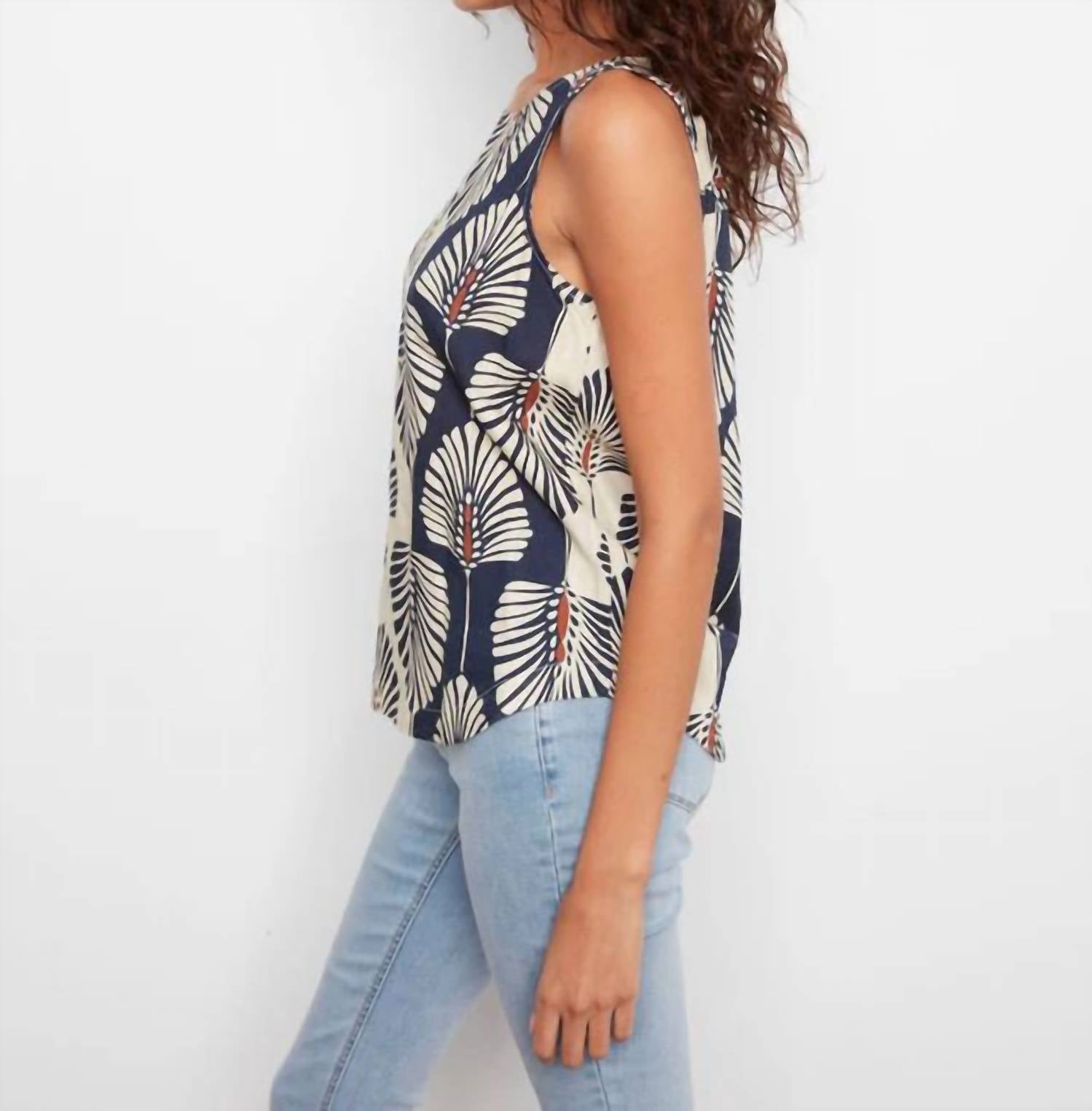 Charlie B - Printed Sleeveless Linen Blend Blouse