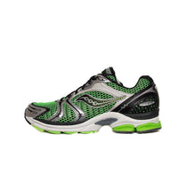 SAUCONY Men's Progrid Triumph 4 Shoes in green silver - men's shoe