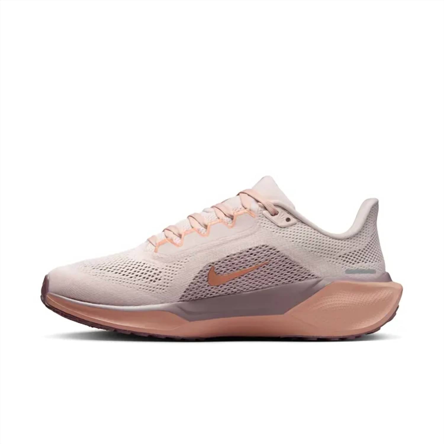 Nike - Women's Pegasus 41 Sneaker