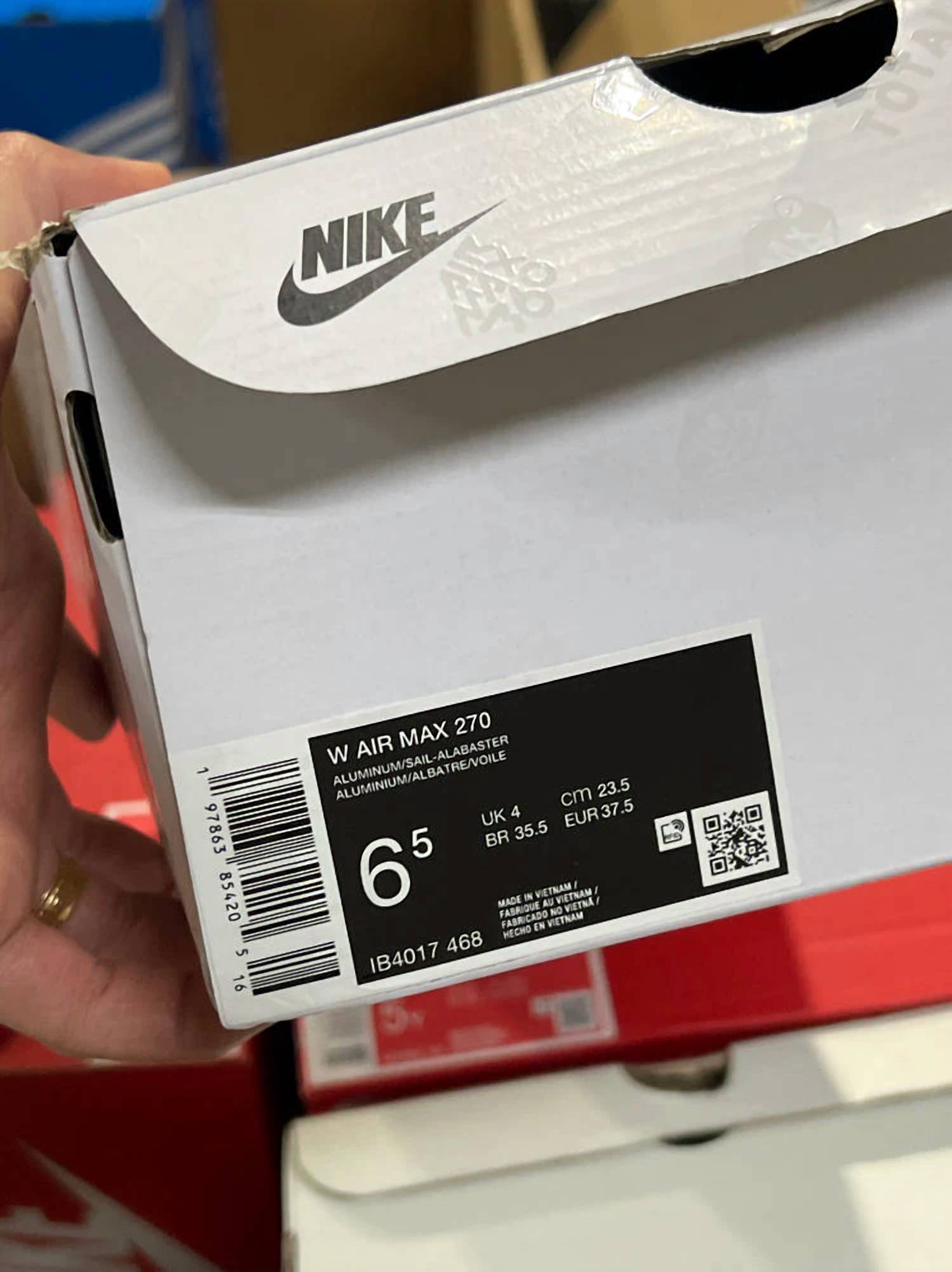 Nike - Women's Air Max 270 Shoe