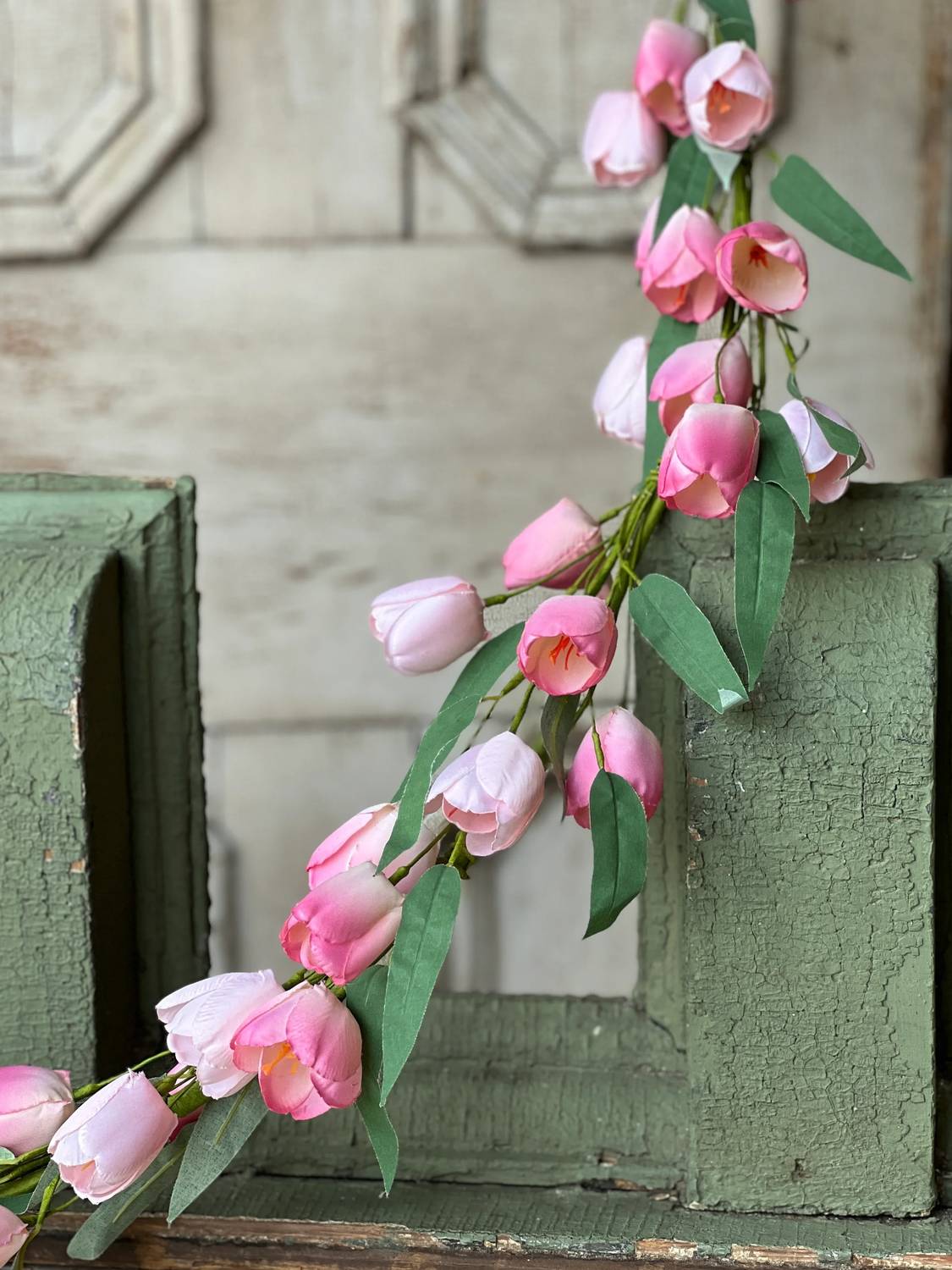 Lancaster Home - Tulip Garland Home Accent