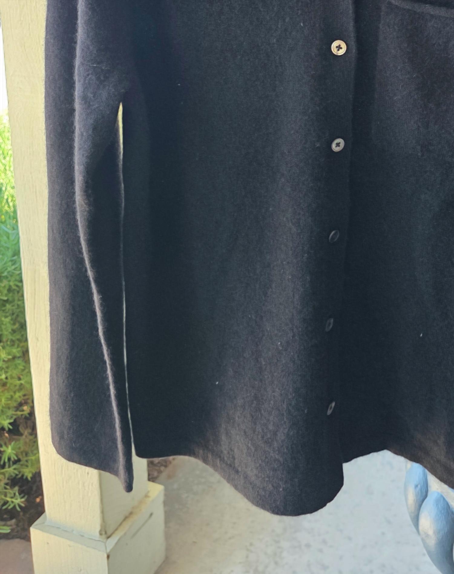 Design History - Women's Button Front Cardigan