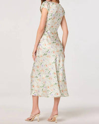Astr - Makaela Puff Sleeve Midi Dress