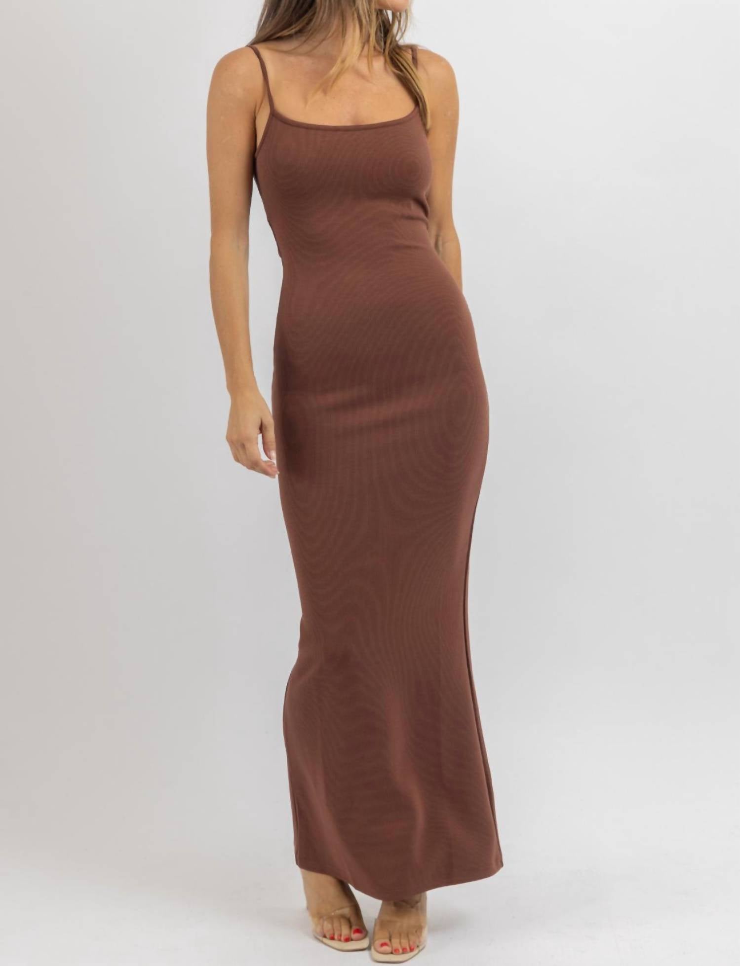 Vestis M - Ribbed Staple Maxi Dress