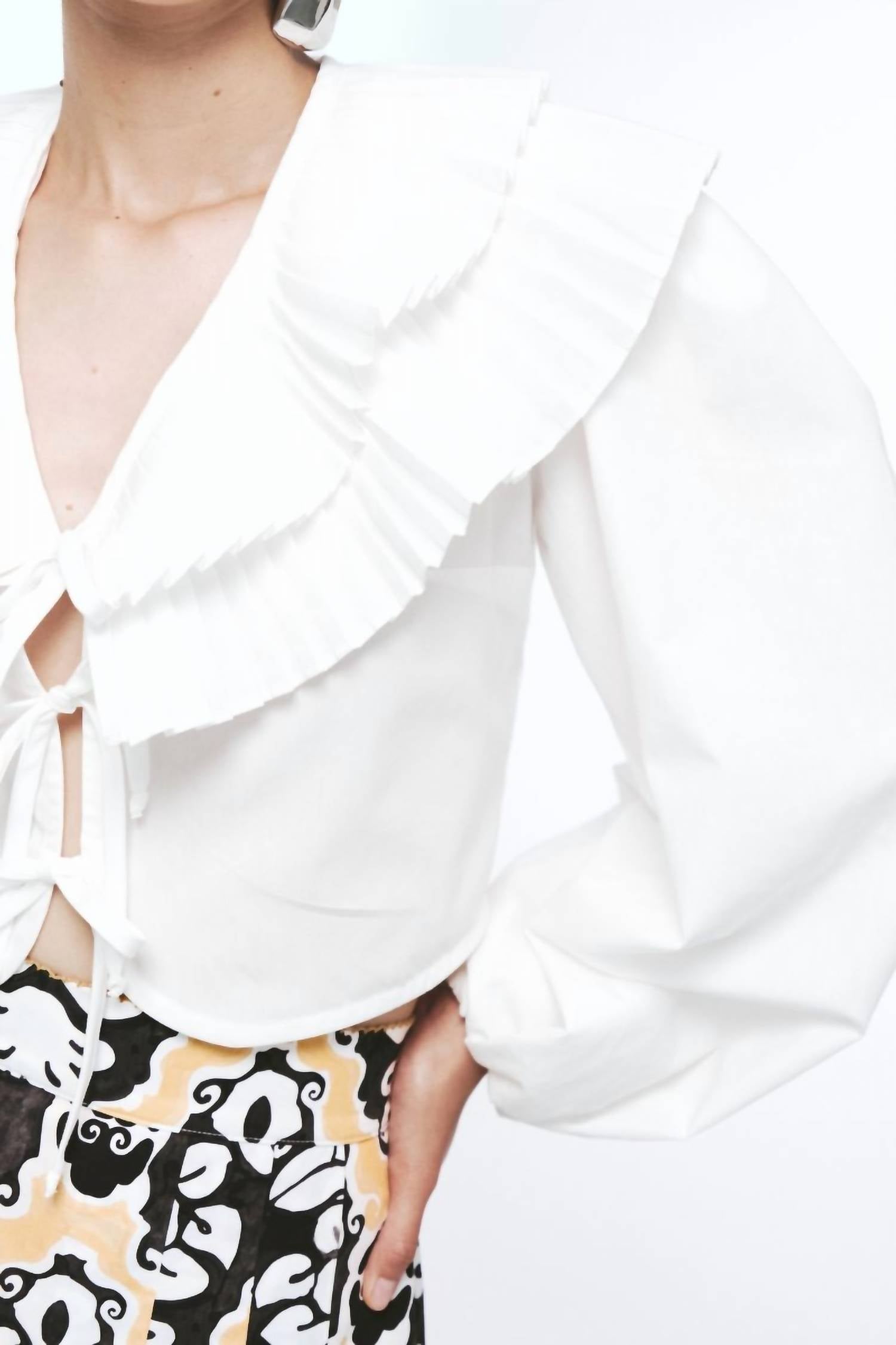 De Loreta - Aurelia Long Sleeve Blouse