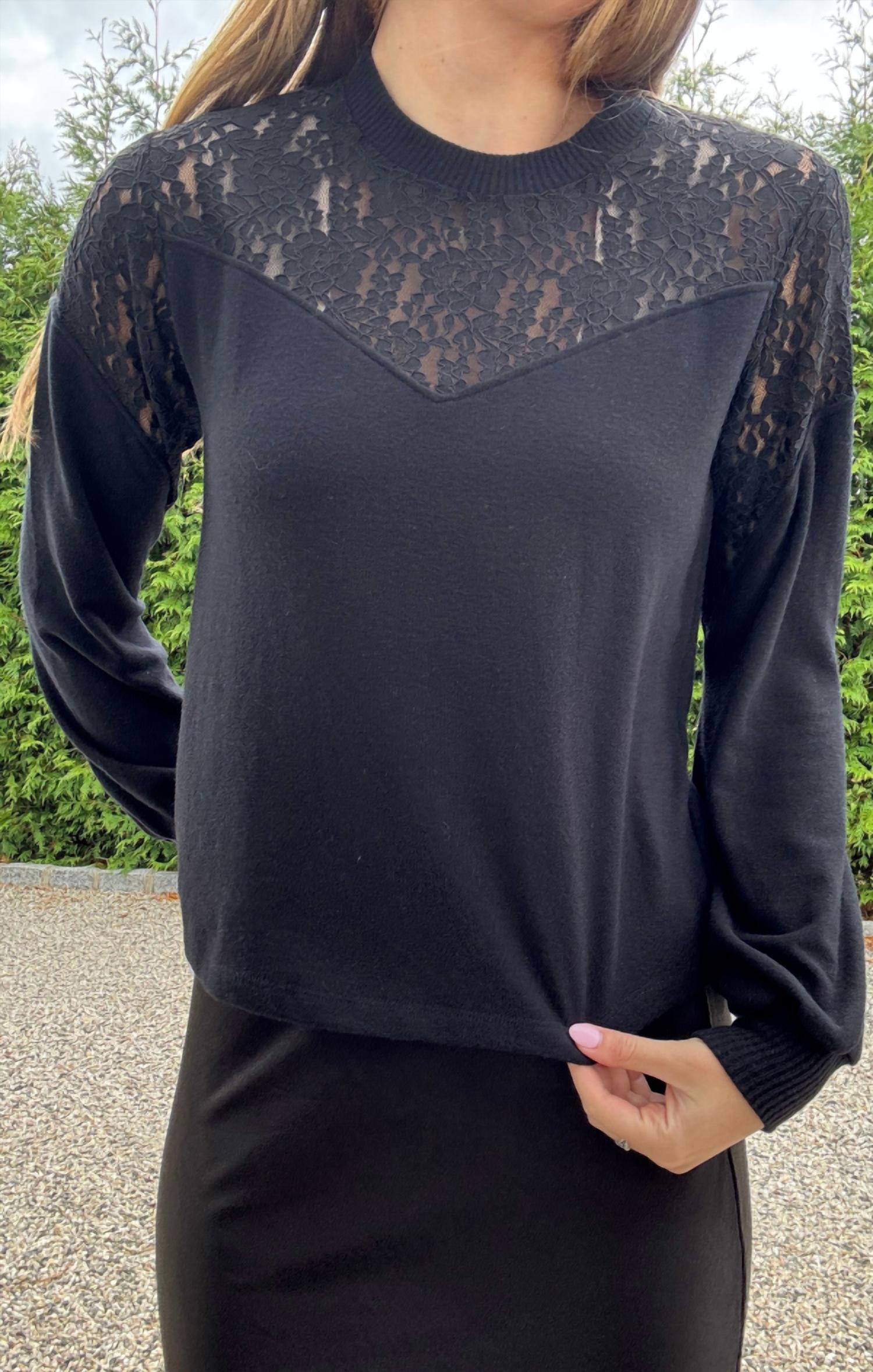 Red Haute - Posey Lace Detail Raglan Top