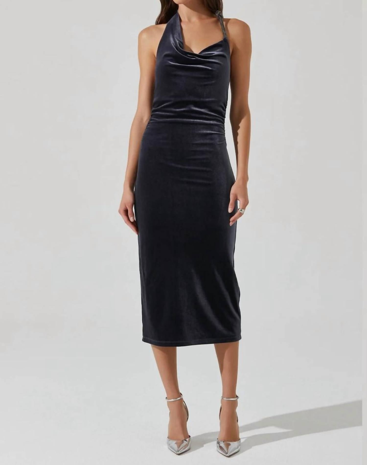 Astr - Eugenie Velvet Midi Dress
